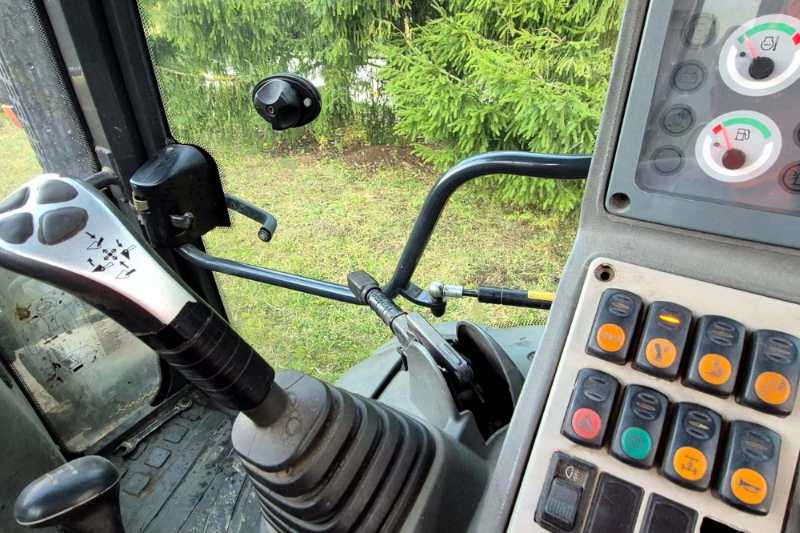 OmecoHub - Immagine KOMATSU WB93R-5